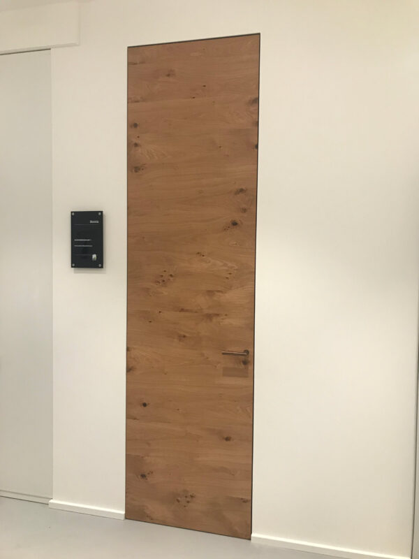 Innentür Echtholz Eiche astig wandbündig – Bild 4